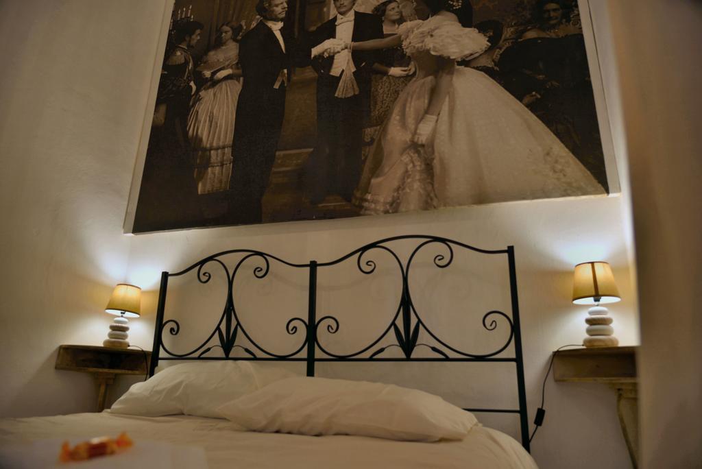 Real Teatro Umberto I Bed and Breakfast Palermo Eksteriør billede