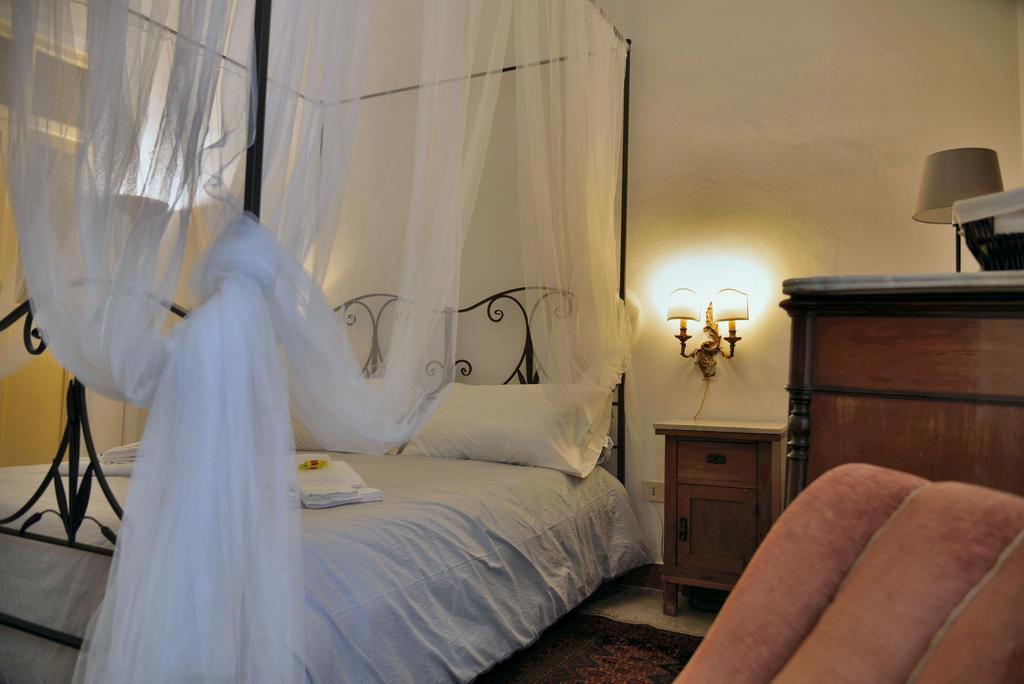 Real Teatro Umberto I Bed and Breakfast Palermo Eksteriør billede