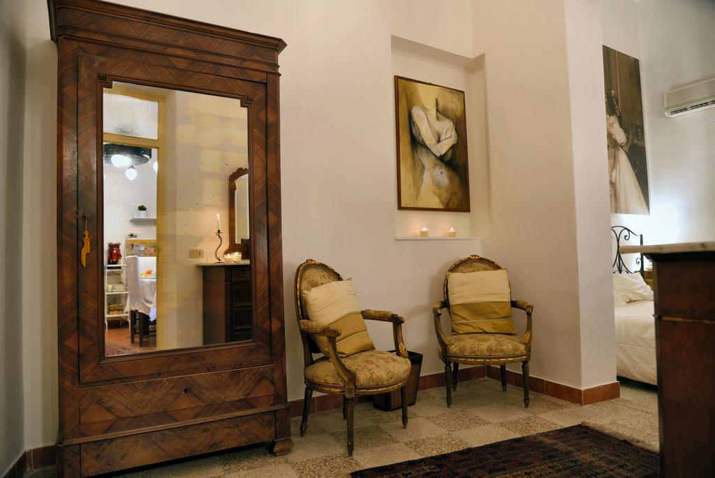 Real Teatro Umberto I Bed and Breakfast Palermo Eksteriør billede