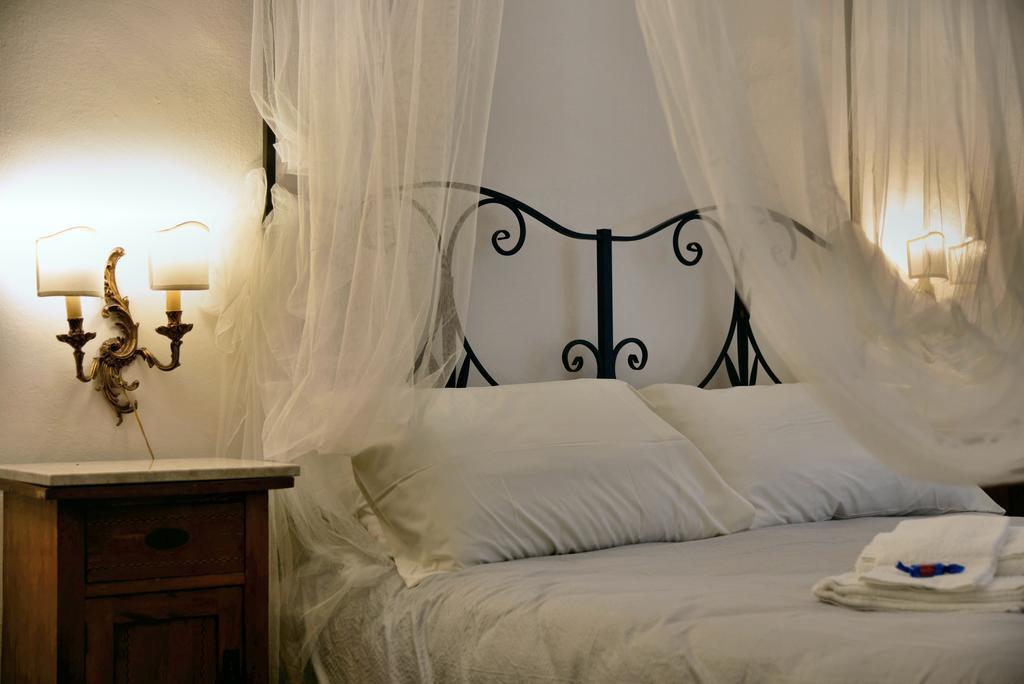 Real Teatro Umberto I Bed and Breakfast Palermo Eksteriør billede